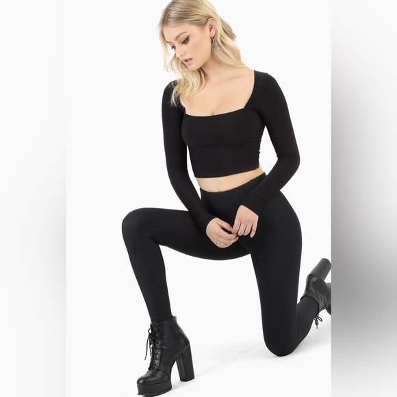 Blackmilk High Waist Matte Pocket Leggings - Picture 5 of 7
